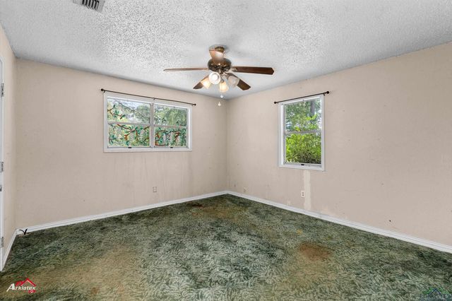 508 W Country Club Rd., Hallsville, TX 75605