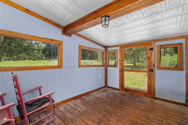 508 W Country Club Rd., Hallsville, TX 75605