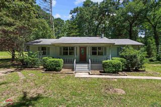 508 W Country Club Rd., Hallsville, TX 75605