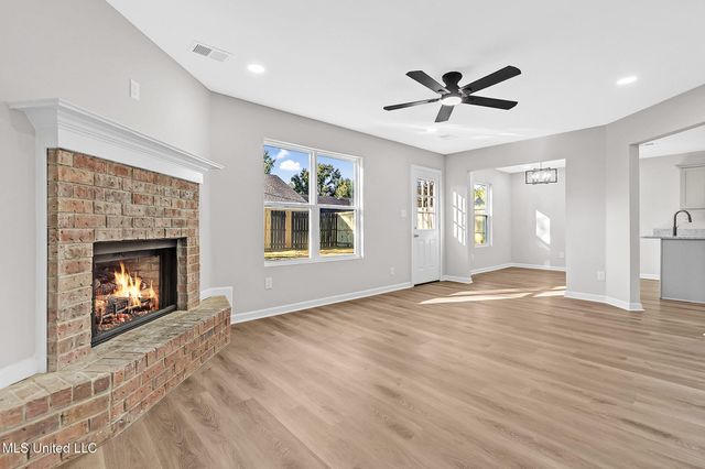 3305 W Tulane Road, Horn Lake, MS 38637