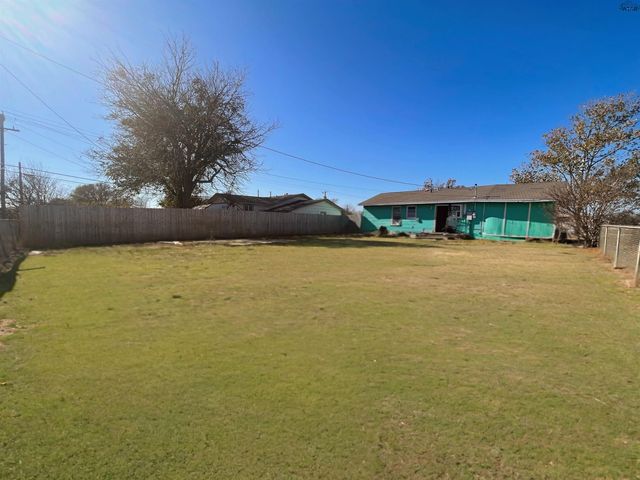 703 WILLIAMS AVENUE, Wichita Falls, TX 76301
