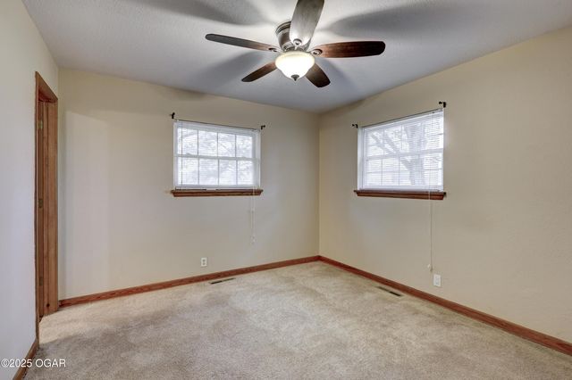 5338 W Junge Boulevard, Joplin, MO 64801