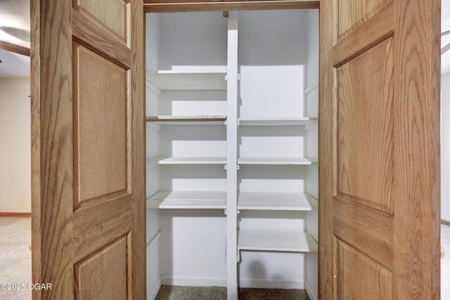 5338 W Junge Boulevard, Joplin, MO 64801