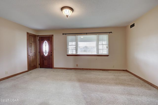 5338 W Junge Boulevard, Joplin, MO 64801