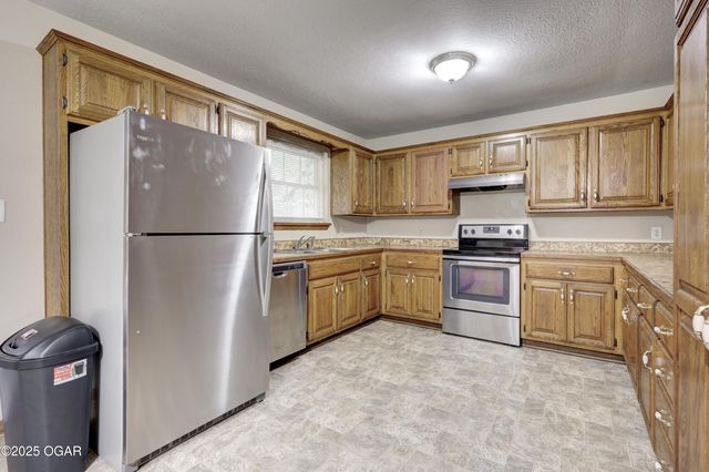 5338 W Junge Boulevard, Joplin, MO 64801