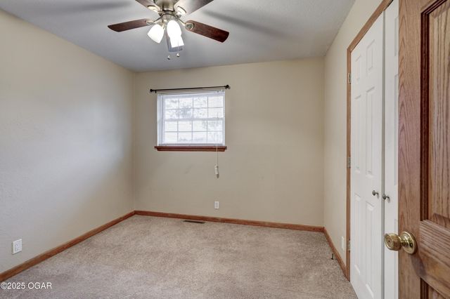 5338 W Junge Boulevard, Joplin, MO 64801