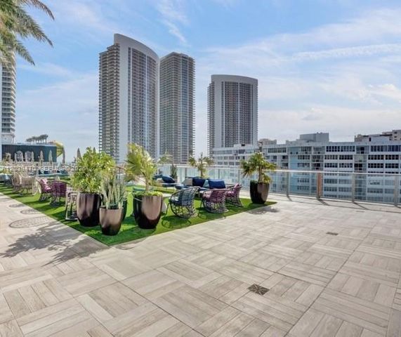 4010 S Ocean Drive R1206, Hollywood, FL 33019