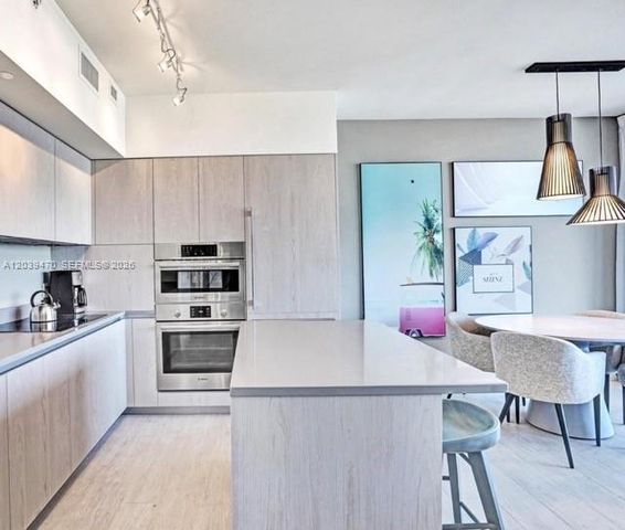 4010 S Ocean Drive R1206, Hollywood, FL 33019