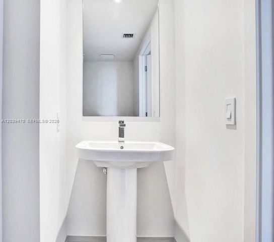 4010 S Ocean Drive R1206, Hollywood, FL 33019