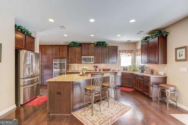 1267 Clear Stream Ridge, Auburn, GA 30011