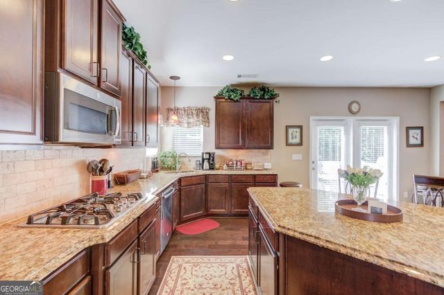 1267 Clear Stream Ridge, Auburn, GA 30011