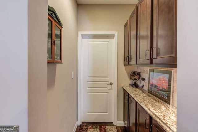 1267 Clear Stream Ridge, Auburn, GA 30011