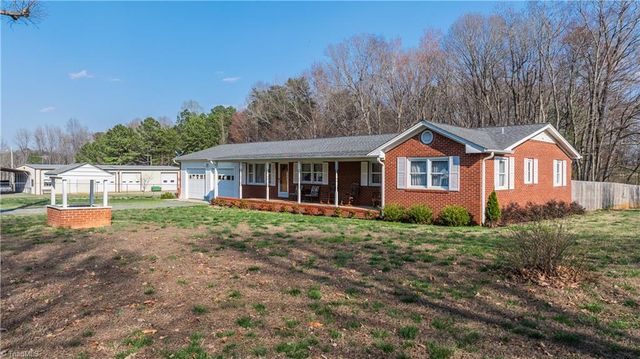 3318 N NC Highway 49, Liberty, NC 27298