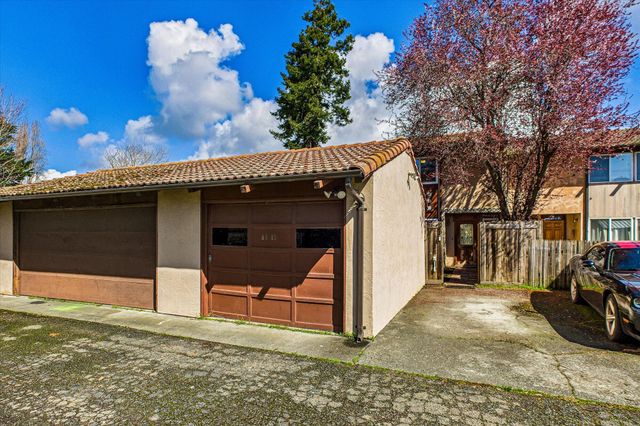 4545 Valley West Boulevard, Arcata, CA 95521