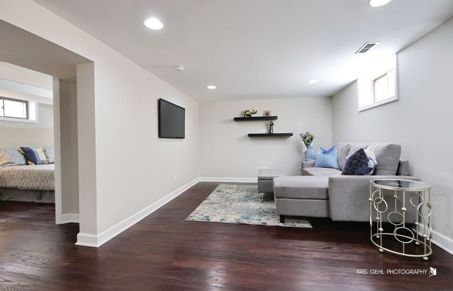 10928 S Albany Avenue S, Chicago, IL 60655