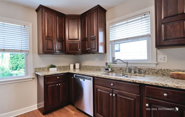 10928 S Albany Avenue S, Chicago, IL 60655