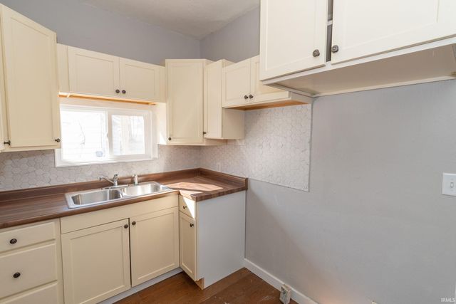 925 Sancome Avenue, South Bend, IN 46628