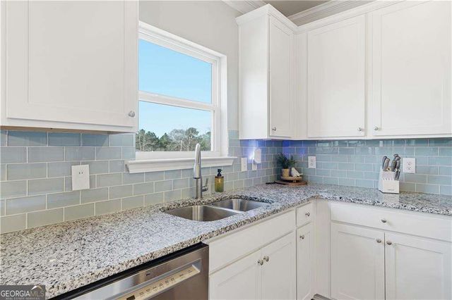 705 Owens Circle, Canton, GA 30115