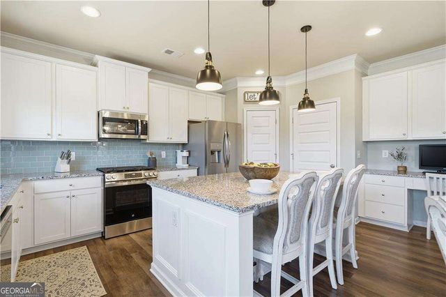 705 Owens Circle, Canton, GA 30115
