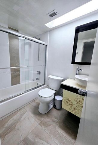 17890 W Dixie 302, Miami, FL 33160