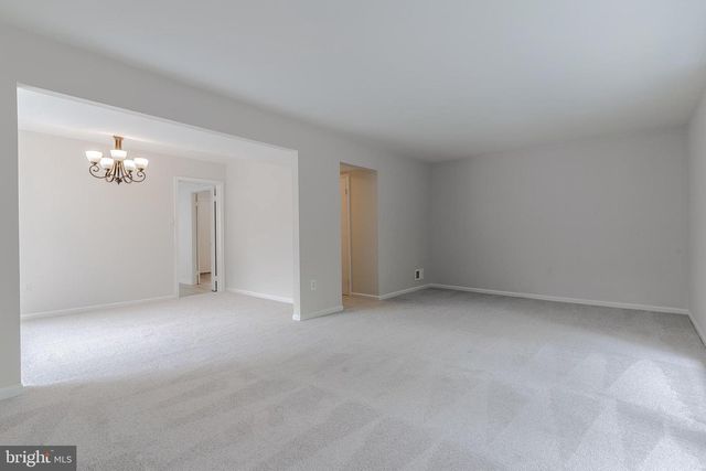 3840 PERSIMMON CIR, Fairfax, VA 22031