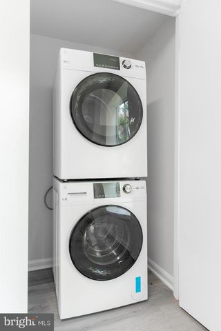 3840 PERSIMMON CIR, Fairfax, VA 22031