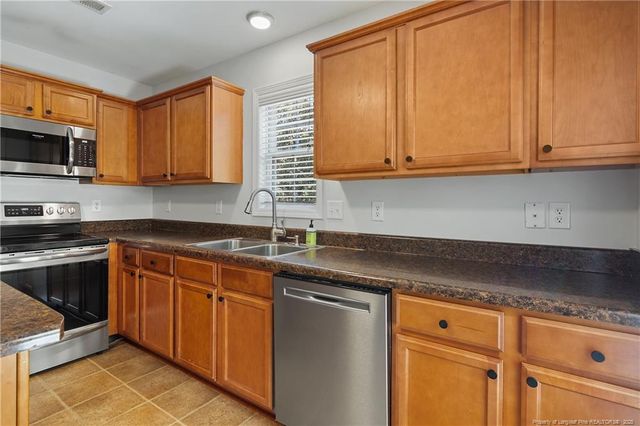 185 Oakmount Drive, Raeford, NC 28376
