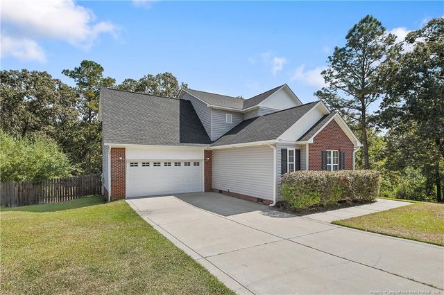 185 Oakmount Drive, Raeford, NC 28376