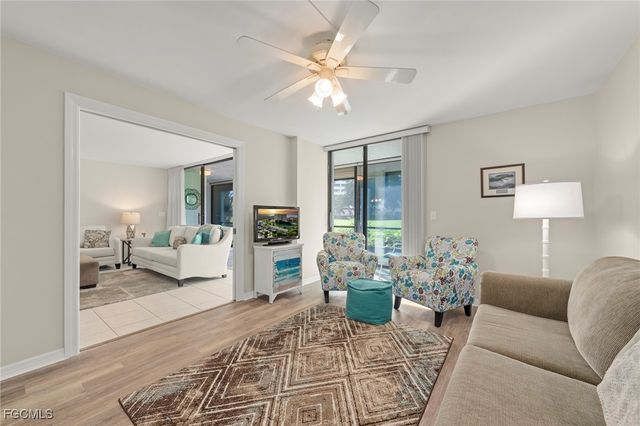 4575 Trawler CT 104, Fort Myers, FL 33919