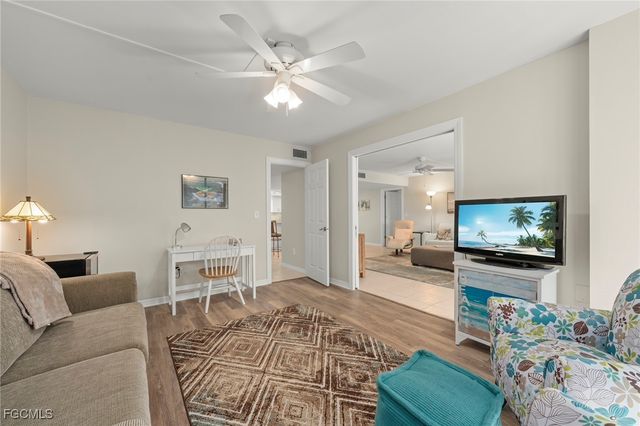 4575 Trawler CT 104, Fort Myers, FL 33919