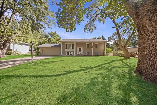 16746 Gannon Avenue W, Rosemount, MN 55068