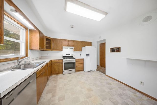 16746 Gannon Avenue W, Rosemount, MN 55068