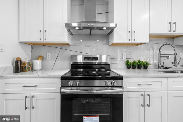 1210 BANNISTER CIR, Waldorf, MD 20602