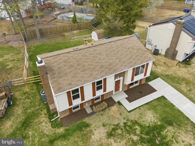 1210 BANNISTER CIR, Waldorf, MD 20602