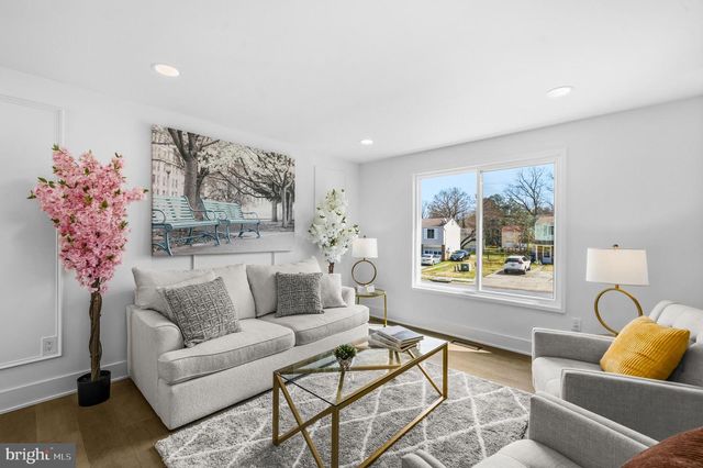 1210 BANNISTER CIR, Waldorf, MD 20602