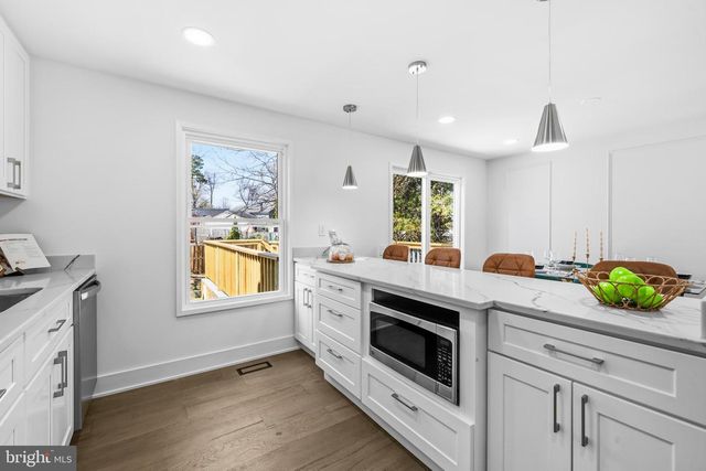 1210 BANNISTER CIR, Waldorf, MD 20602