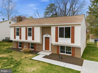 1210 BANNISTER CIR, Waldorf, MD 20602