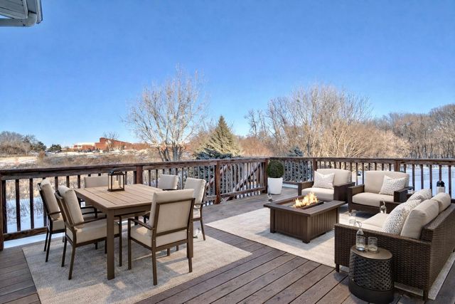 2338 Manuela Drive, Chaska, MN 55318