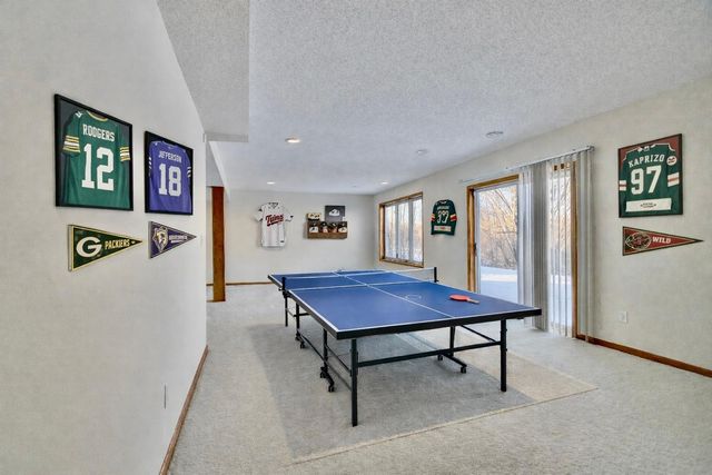 2338 Manuela Drive, Chaska, MN 55318