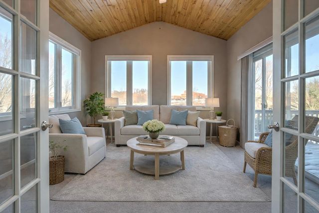 2338 Manuela Drive, Chaska, MN 55318