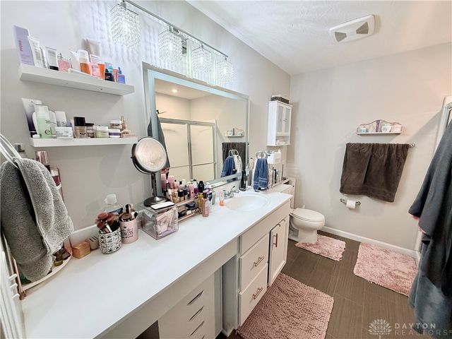 530 E Westbrook Road, Brookville, OH 45309