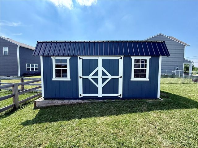 530 E Westbrook Road, Brookville, OH 45309