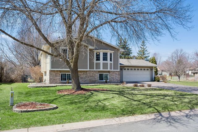 9769 Kirkwood Lane N, Maple Grove, MN 55369