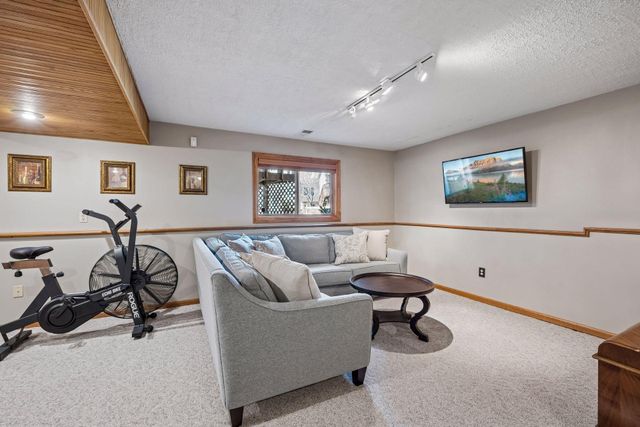 9769 Kirkwood Lane N, Maple Grove, MN 55369