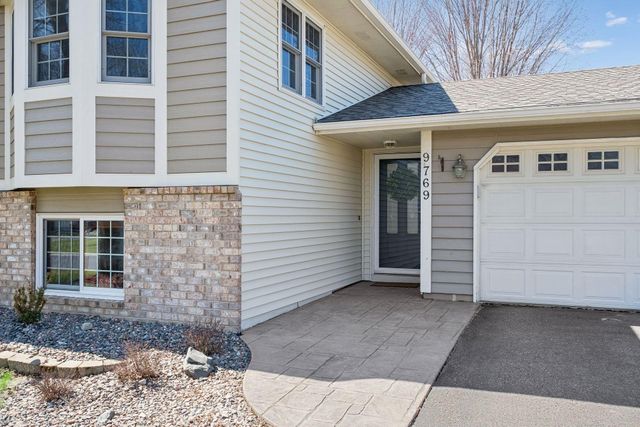 9769 Kirkwood Lane N, Maple Grove, MN 55369