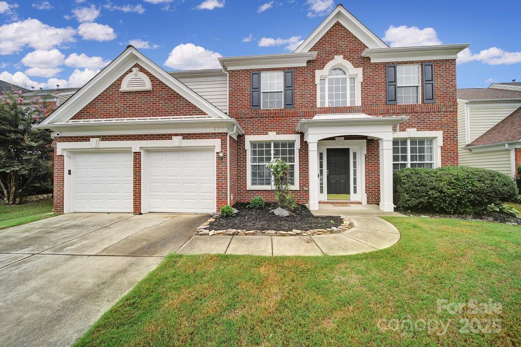 8919 Darcy Hopkins Drive, Charlotte, NC 28277