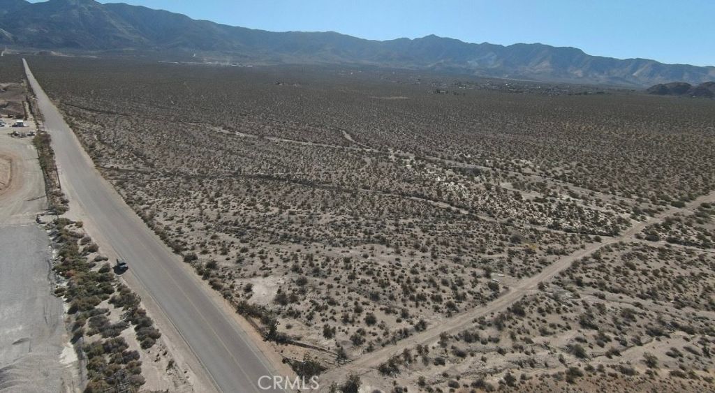 Image 2 of property listing at 8840 Meridian, Lucerne Valley, CA 92356