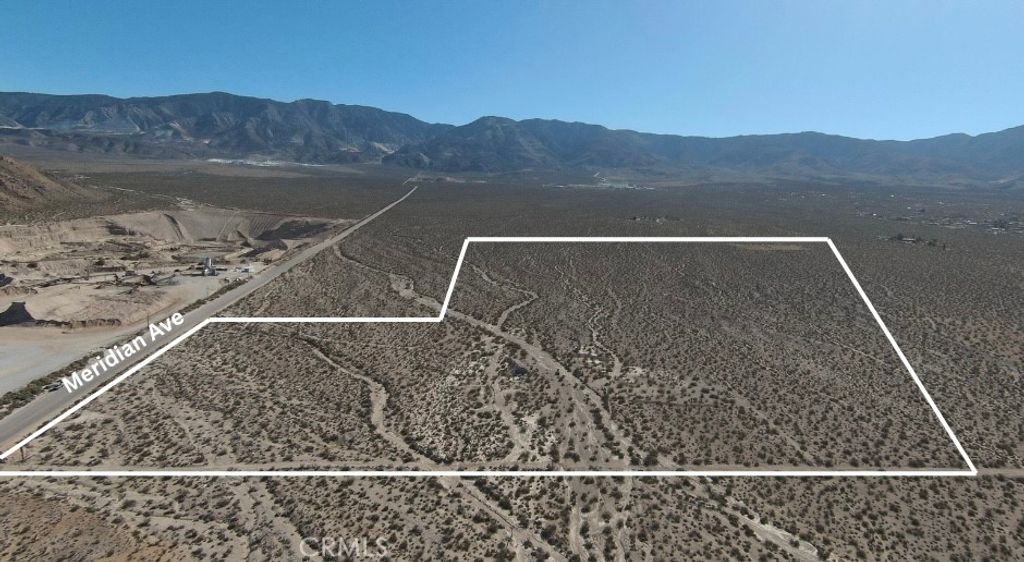 Image 3 of property listing at 8840 Meridian, Lucerne Valley, CA 92356
