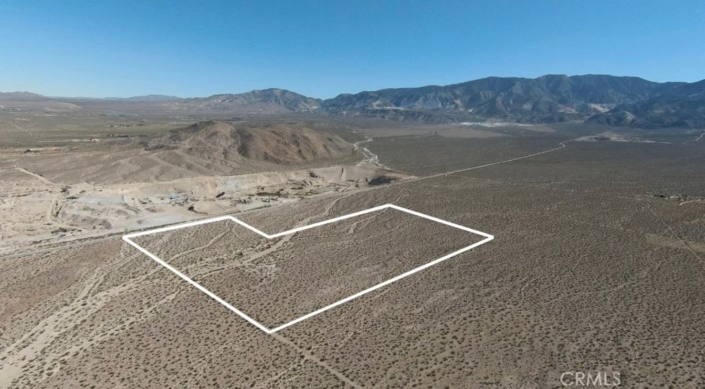 Image 5 of property listing at 8840 Meridian, Lucerne Valley, CA 92356