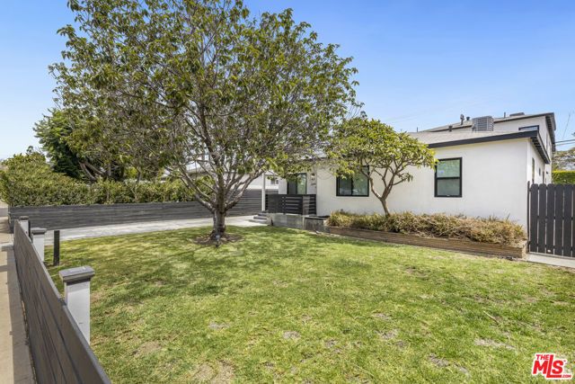 2808 S Barrington, Los Angeles, CA 90064